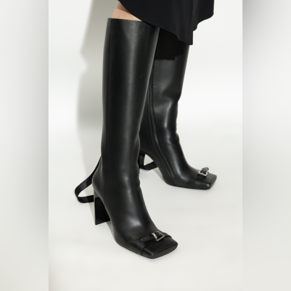 Balenciaga
Balenciaga Bel Air Heeled Boots